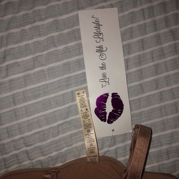 NWT 💞 Rhonda Shear Lace Camisole - Picture 7 of 8